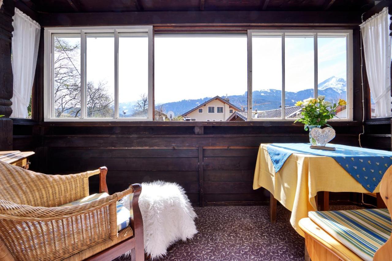 Gaestehaus Angela Garmisch-Partenkirchen Exteriör bild