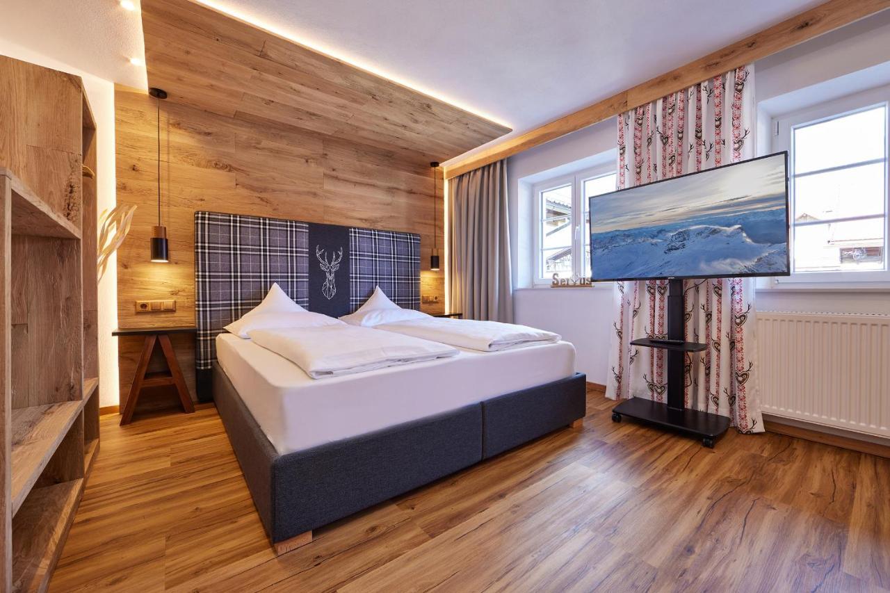Gaestehaus Angela Garmisch-Partenkirchen Exteriör bild